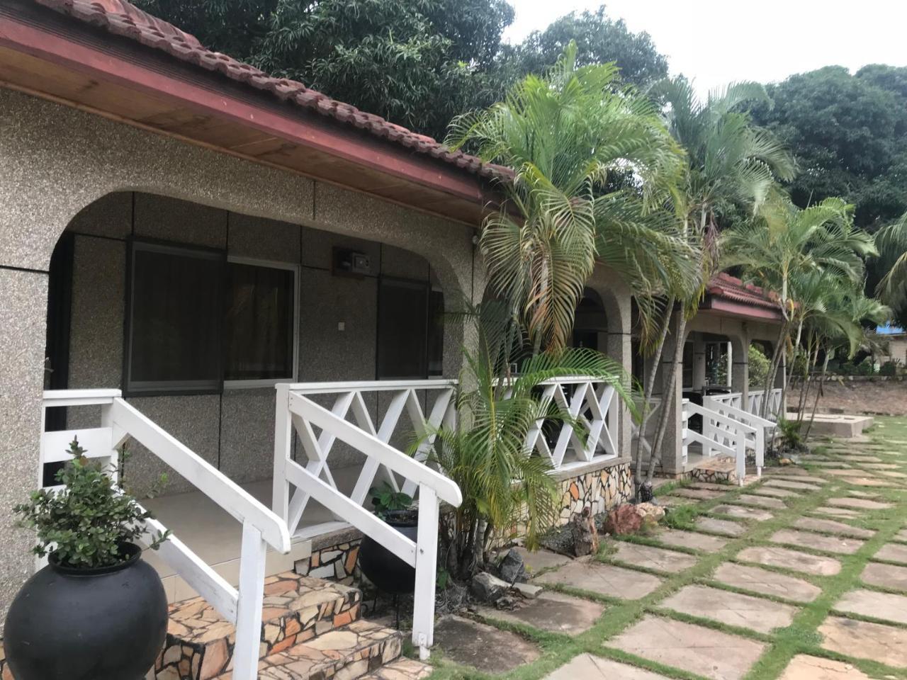 Akosombo Continental Hotel Экстерьер фото
