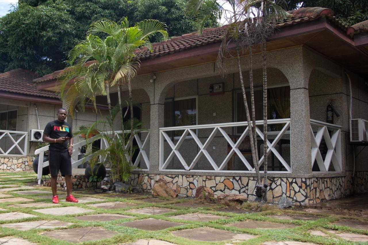 Akosombo Continental Hotel Экстерьер фото