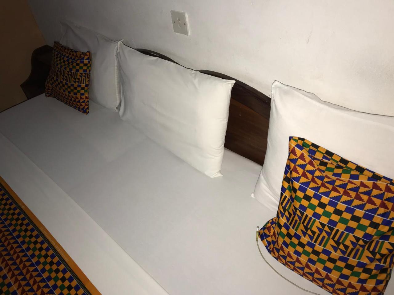 Akosombo Continental Hotel Экстерьер фото